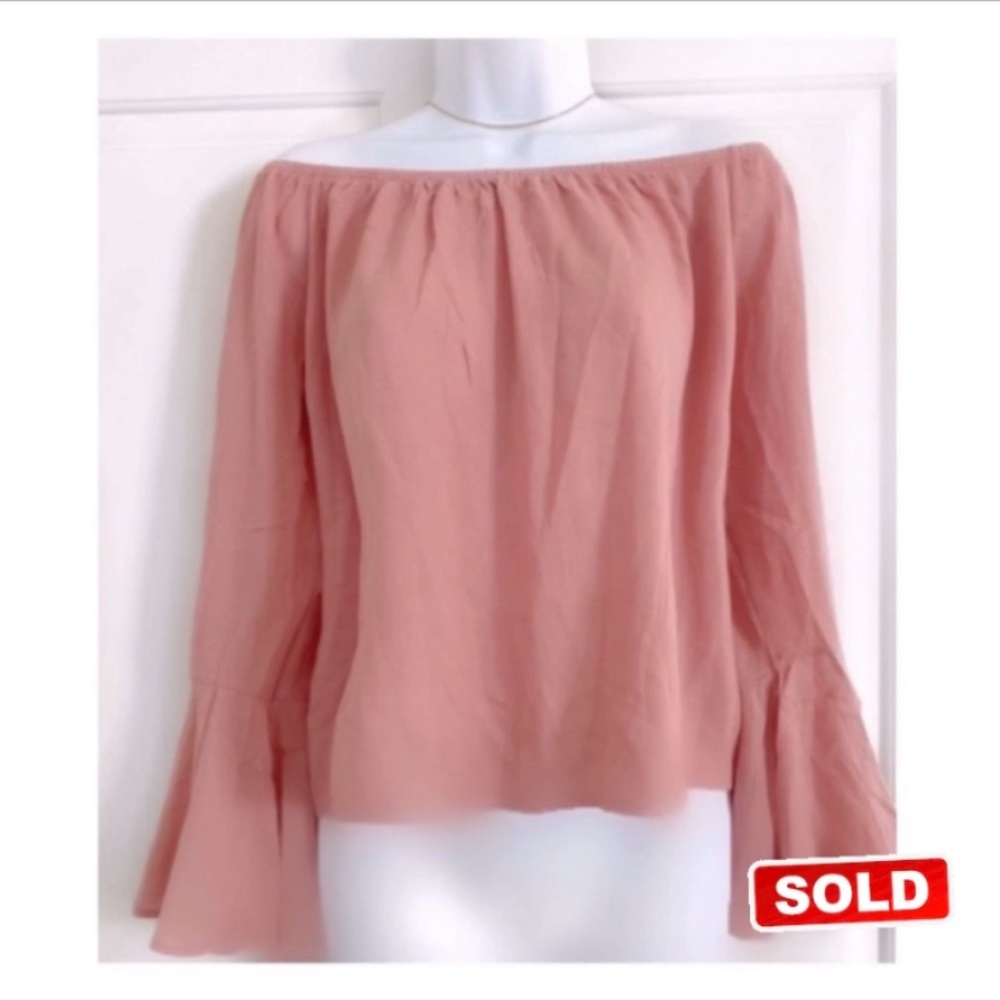 ✨SOLD ON MERCARI ✨Forever 21 Off-The-Shoulder Top